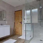 Vila Au Calme, Confort Clim Piscine Wifi 7 Personnes *
