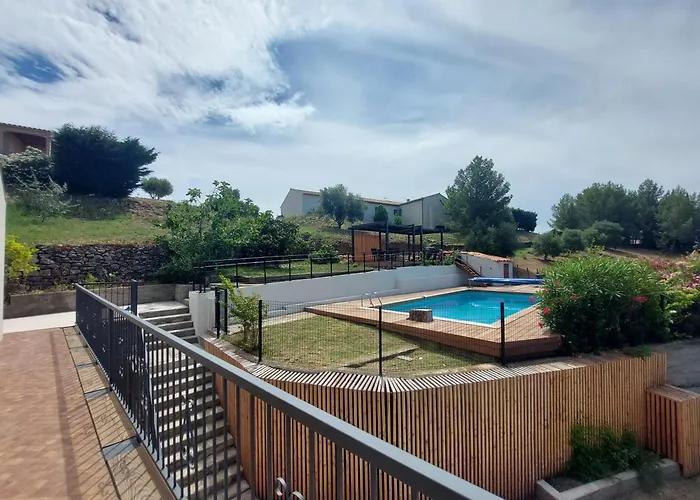 Au Calme, Confort Clim Piscine Wifi 7 Personnes *